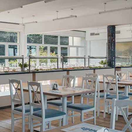 Osrodek Jantar Rewita * 赫尔